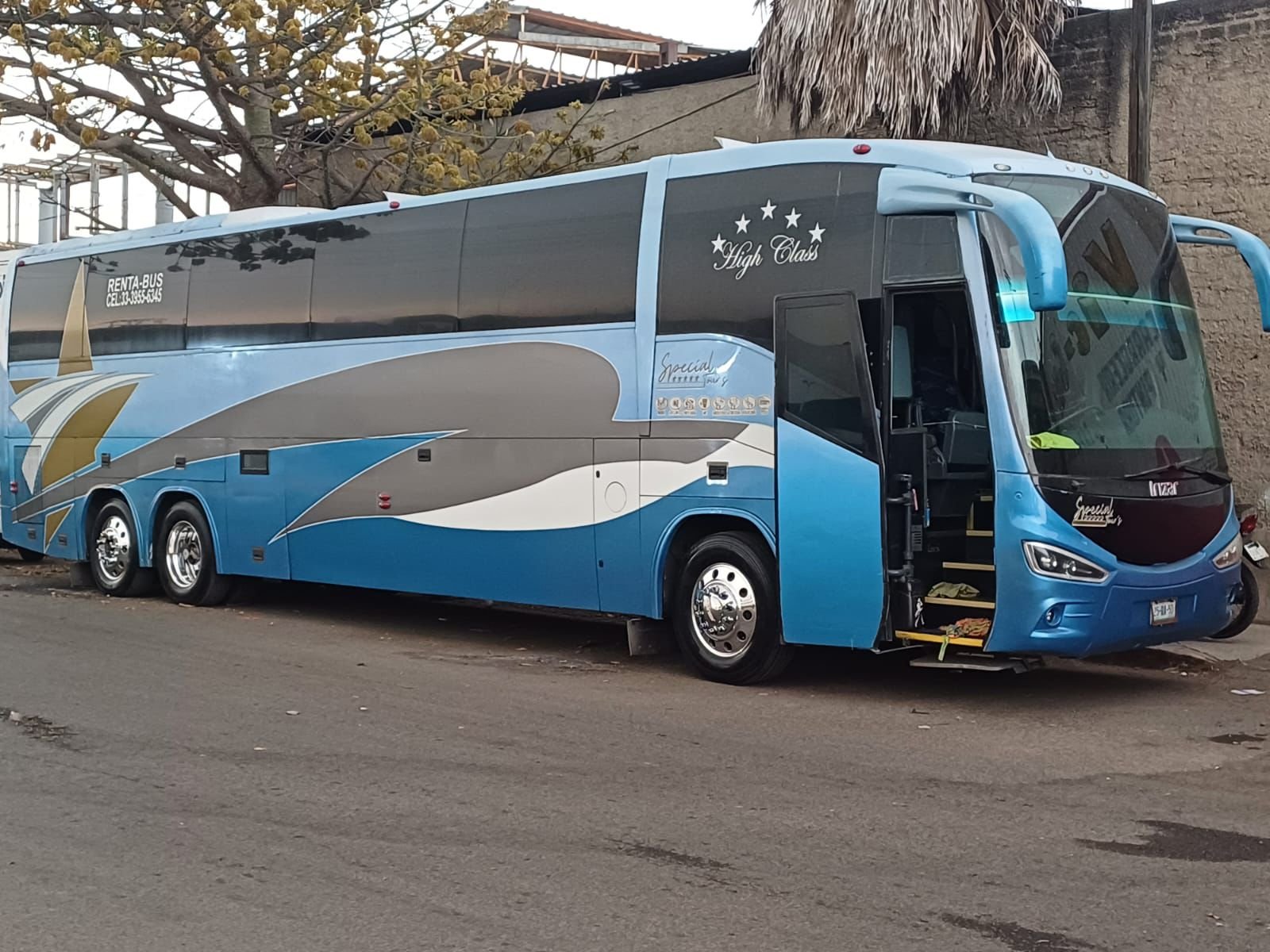 Renta de Autobús Blue Touring 48 plazas en Guadalajara - Special Tours